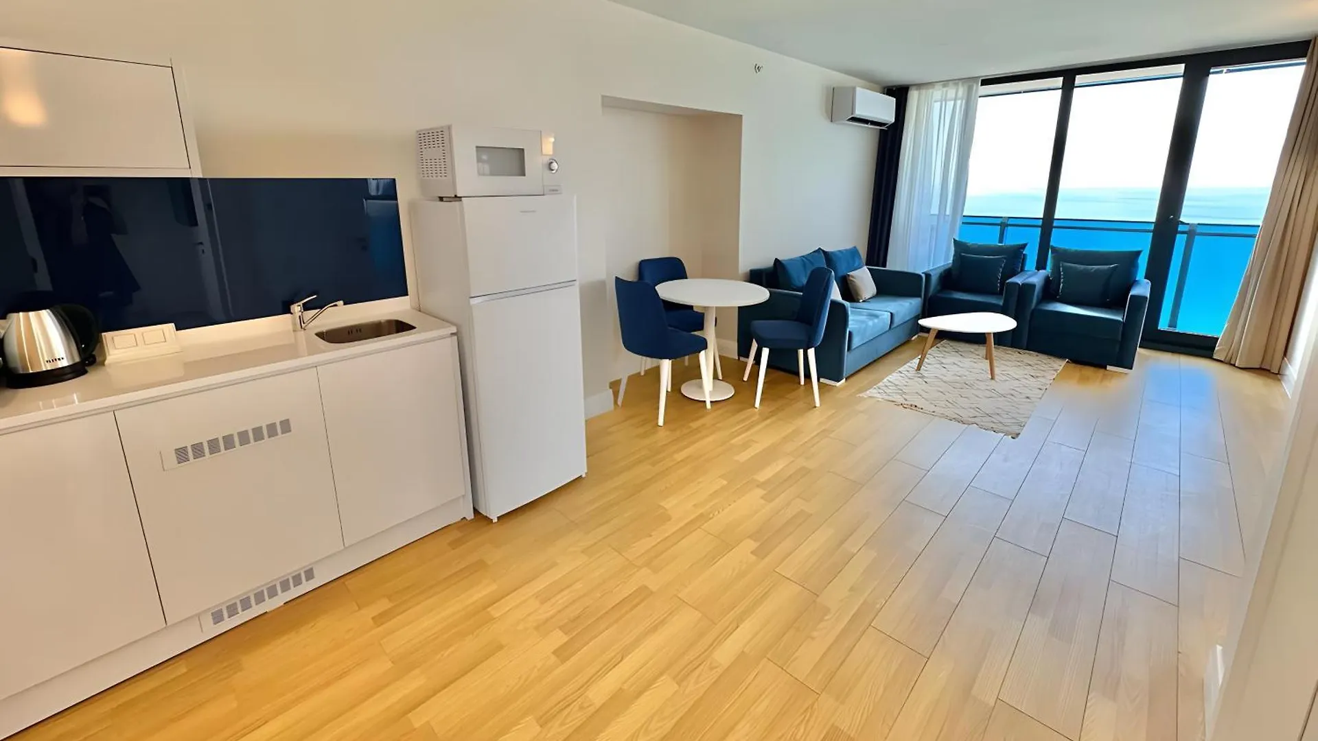 Batumi Seaview Orbi City Aparthotel 0*,